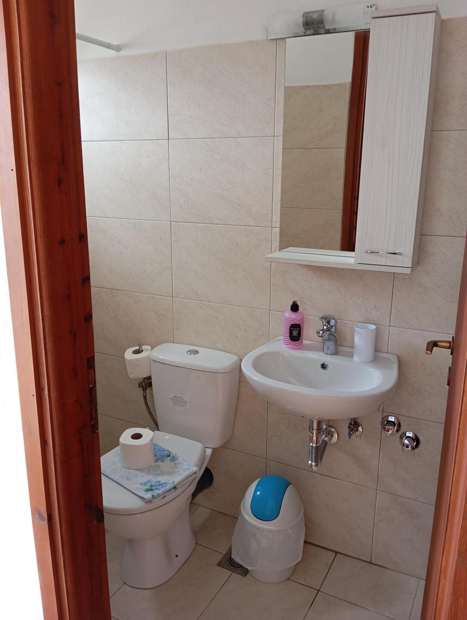 George Rooms Votsi  Екстер'єр фото