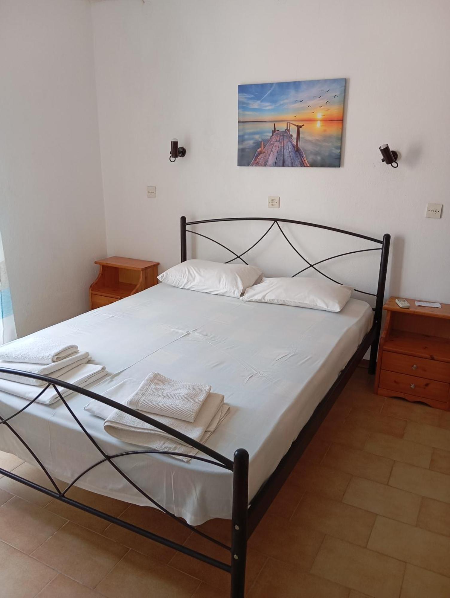 George Rooms Votsi  Екстер'єр фото